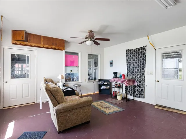 $669,000 | 1006 County Road 2475, Alvord, TX 76225