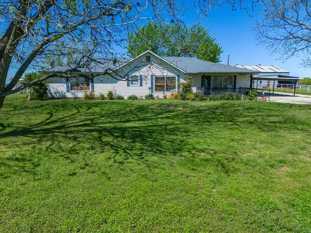 $669,000 | 1006 County Road 2475, Alvord, TX 76225