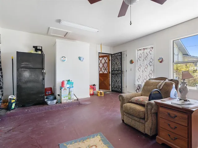 $669,000 | 1006 County Road 2475, Alvord, TX 76225