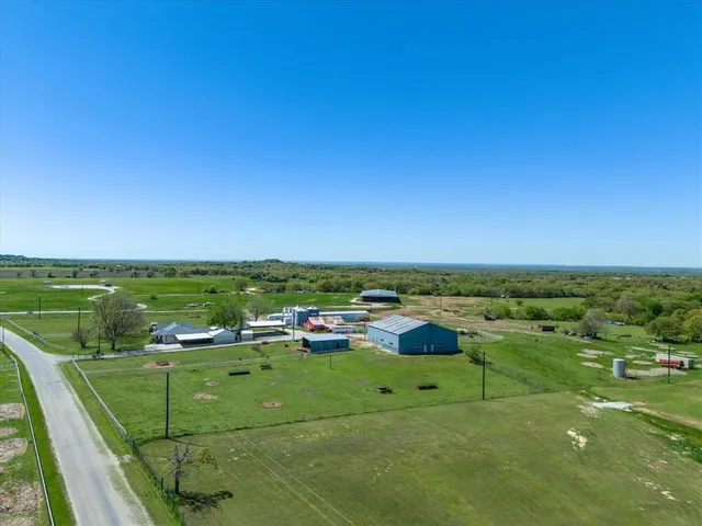 $669,000 | 1006 County Road 2475, Alvord, TX 76225