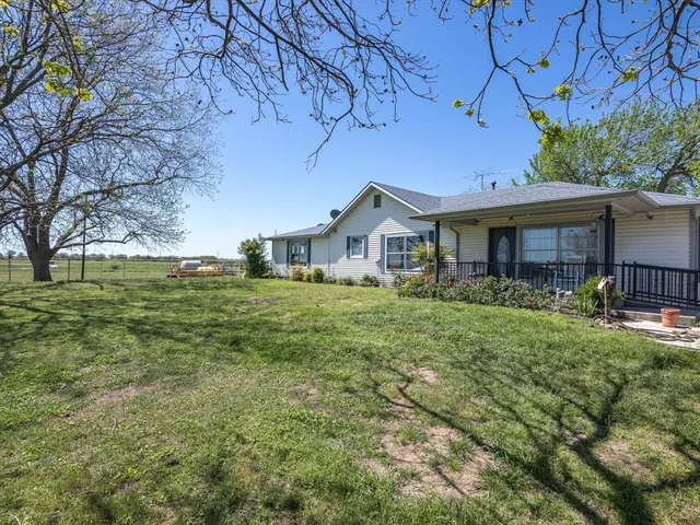 $669,000 | 1006 County Road 2475, Alvord, TX 76225