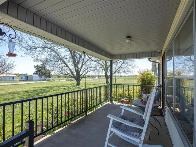 $669,000 | 1006 County Road 2475, Alvord, TX 76225