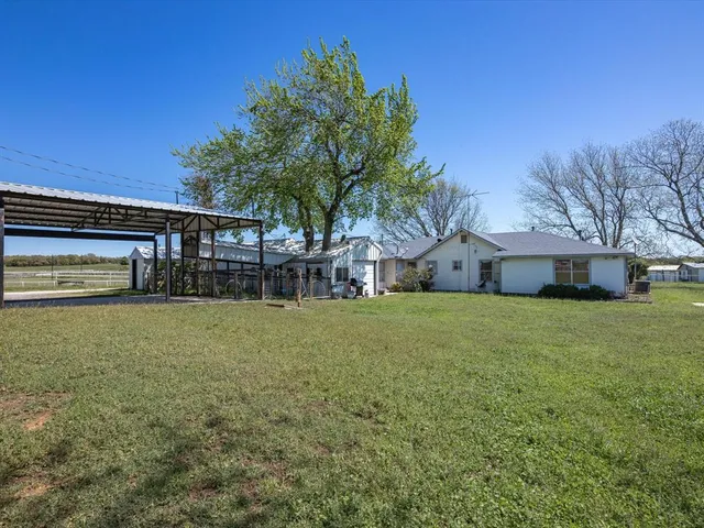 $669,000 | 1006 County Road 2475, Alvord, TX 76225