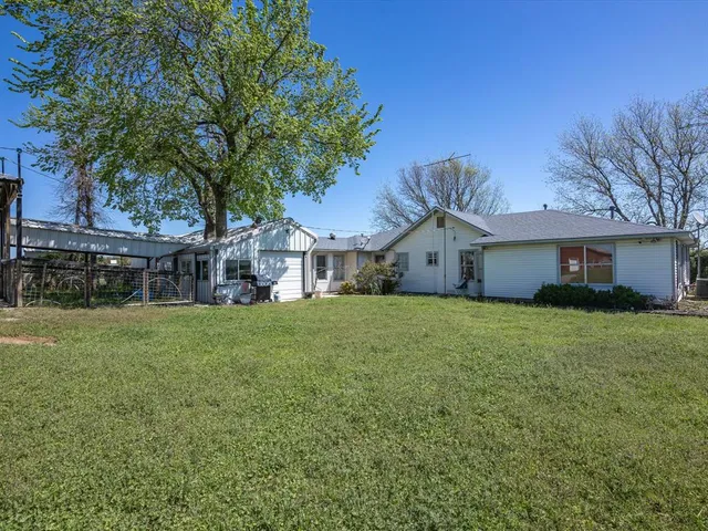 $669,000 | 1006 County Road 2475, Alvord, TX 76225