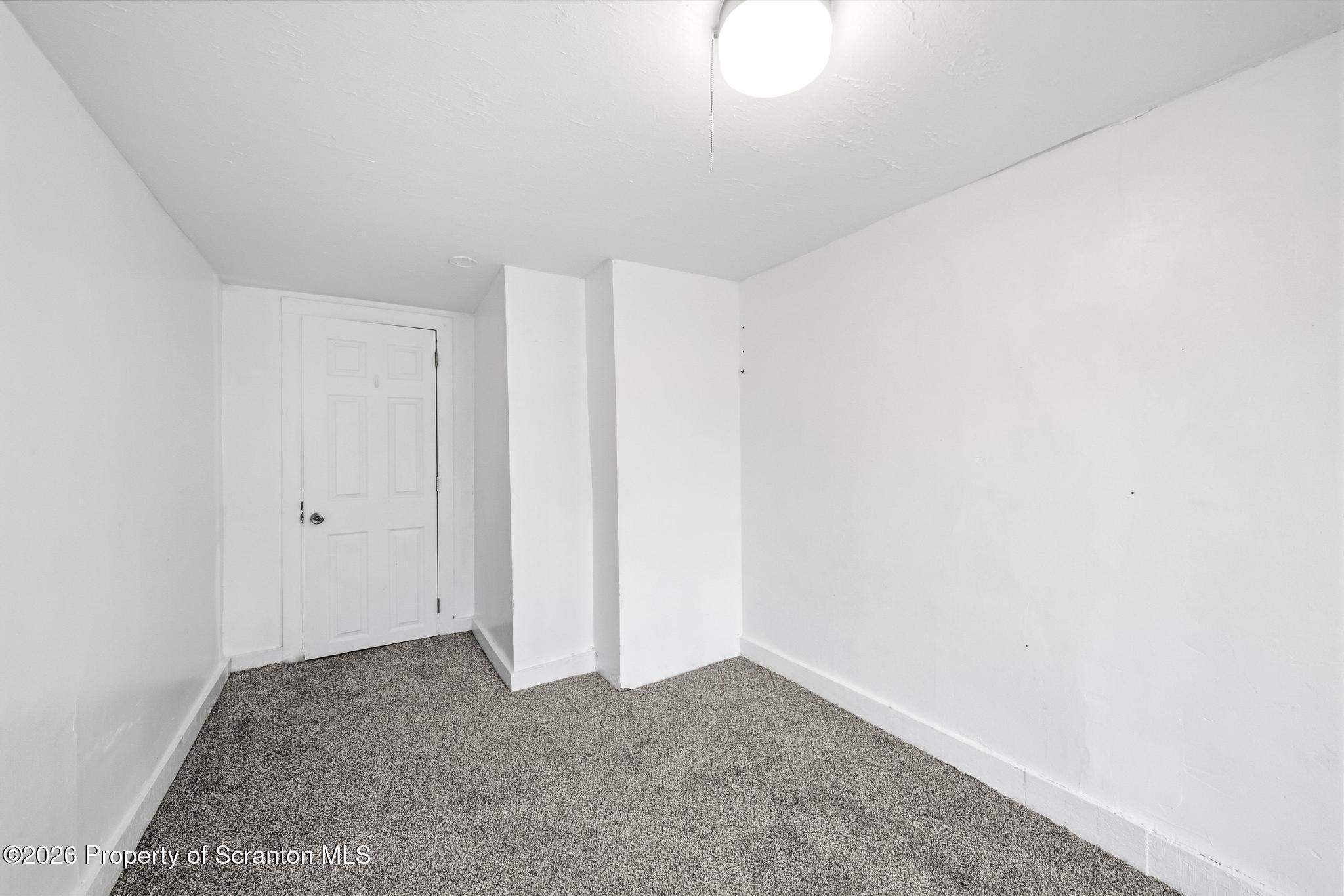 121 Throop Street Scranton, PA 18508 - Photo 26 of 40 DSC_8277