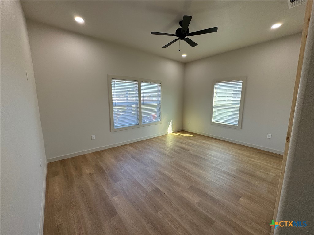 318 Warehouse Road Victoria, TX 77905 - Photo 12 of 39