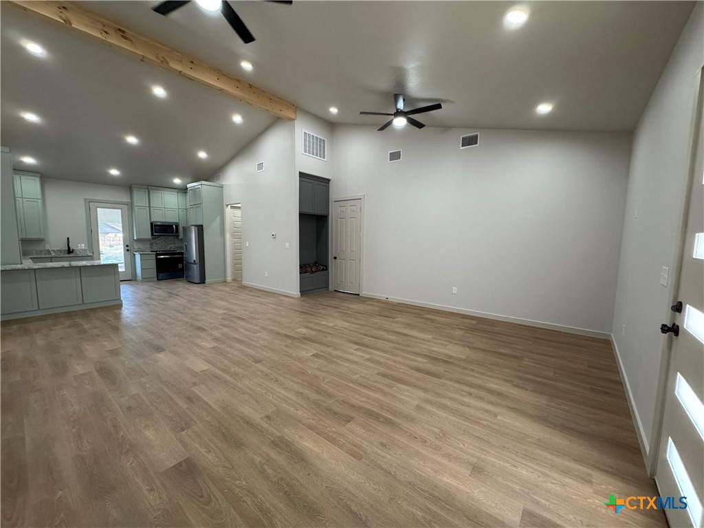 318 Warehouse Road Victoria, TX 77905 - Photo 5 of 39