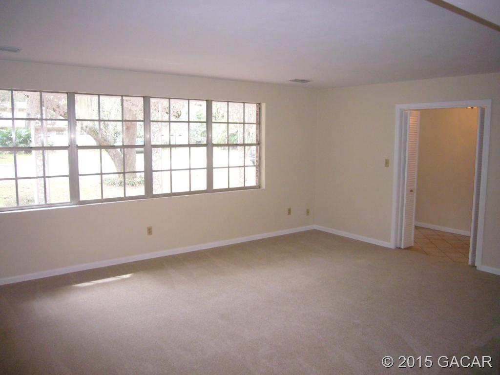 3818 Southwest 3 Avenue Gainesville, FL 32607 - Photo 2 of 16 Living room
