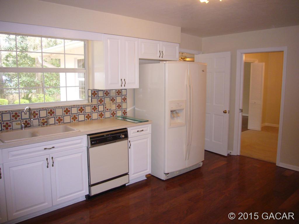 3818 Southwest 3 Avenue Gainesville, FL 32607 - Photo 3 of 16 Kitchen