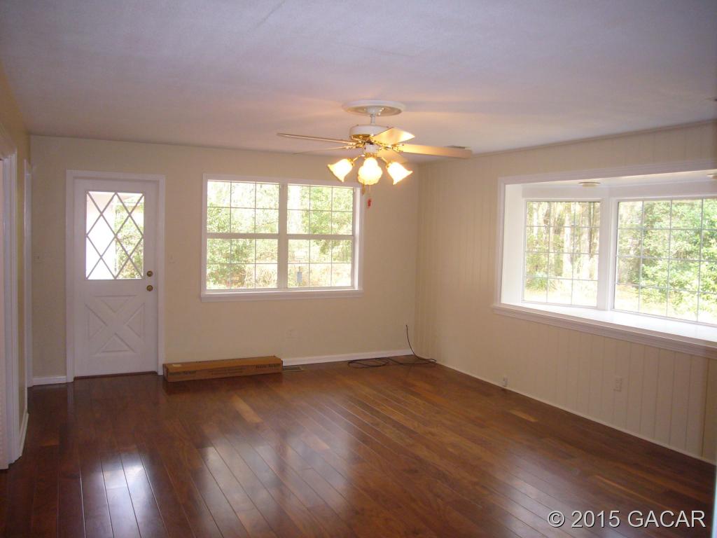 3818 Southwest 3 Avenue Gainesville, FL 32607 - Photo 5 of 16 Family room