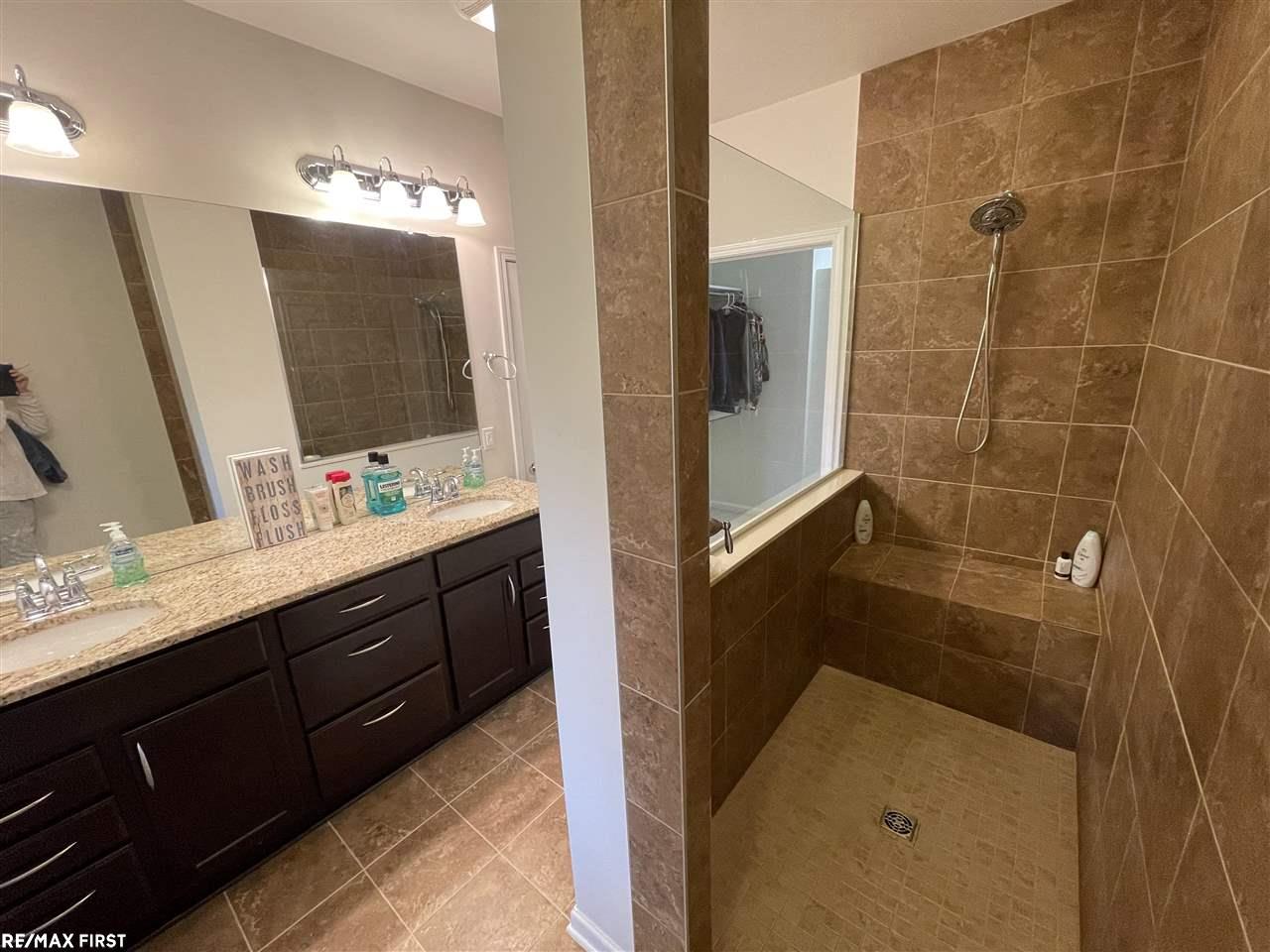 48295 Silver Lake Road Macomb, MI 48042 - Photo 21 of 41
