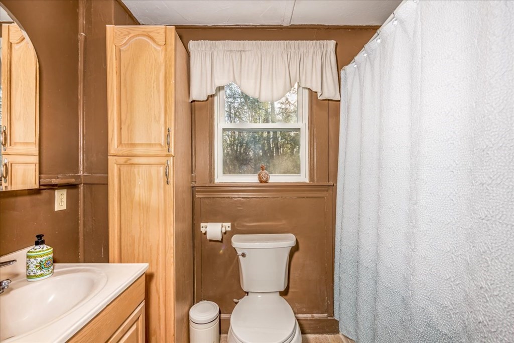 153 Eastford Road Southbridge, MA 01550 - Photo 14 of 33 Gallery Image 14