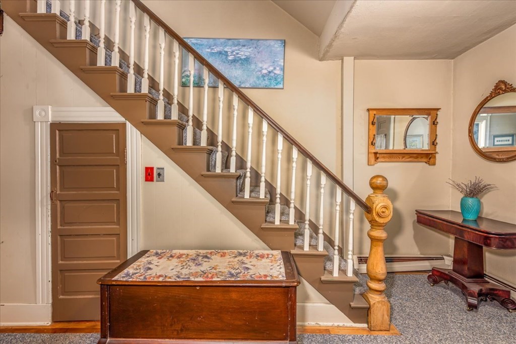 153 Eastford Road Southbridge, MA 01550 - Photo 4 of 33 Gallery Image 4