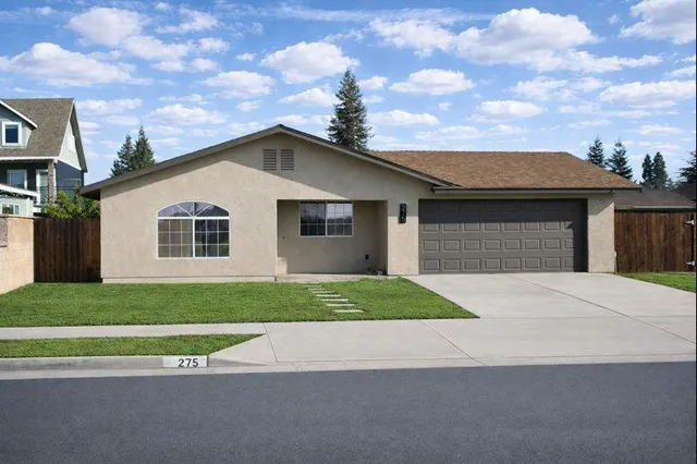$430,000 | 275 North Peach Avenue, Clovis, CA 93612