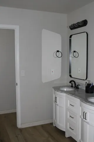 $430,000 | 275 North Peach Avenue, Clovis, CA 93612