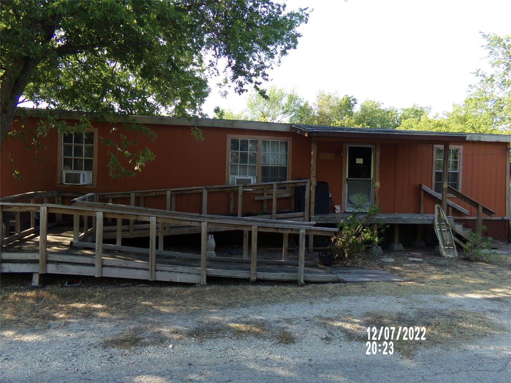 229 Mechanic Street, Cleburne, TX 76031 Compass