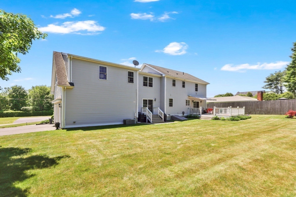 94 Meadowbrook Road East Longmeadow, MA 01028 - Photo 24 of 27