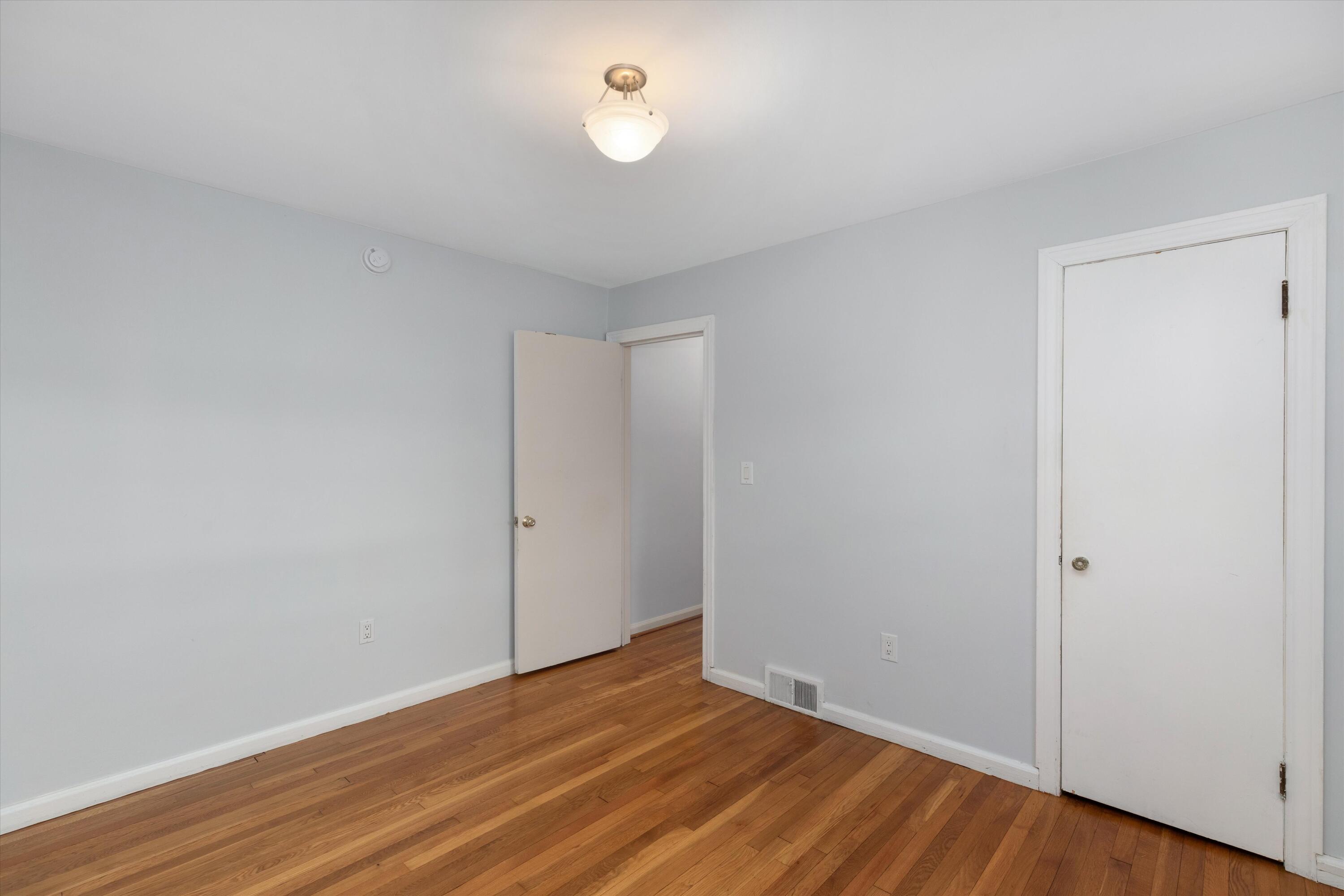 2107 Ferdon Road Ann Arbor, MI 48104 - Photo 12 of 52 21-2107 Ferdon Rd 0010