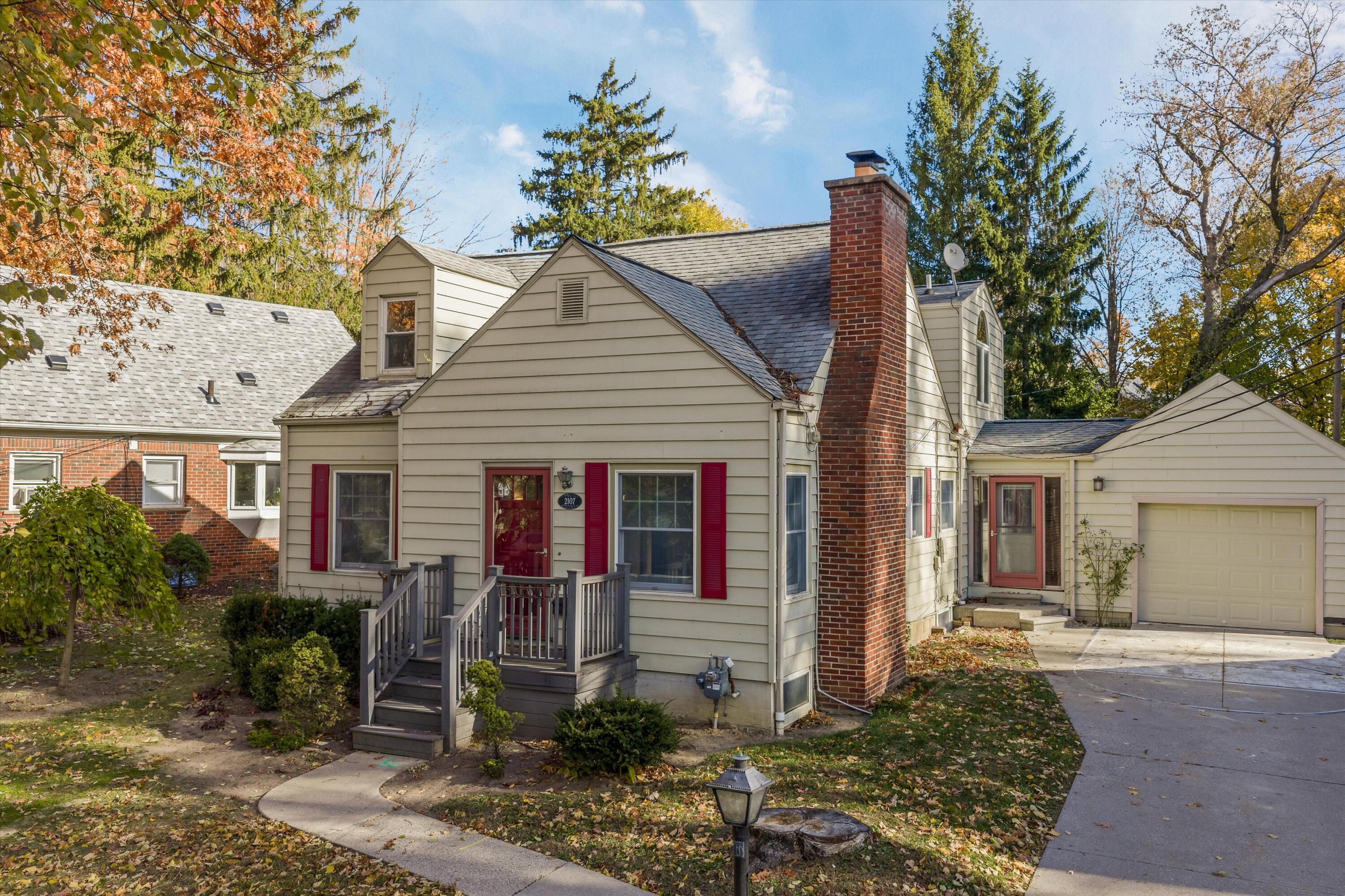 2107 Ferdon Road Ann Arbor, MI 48104 - Photo 2 of 52 10-2107 Ferdon Rd 0009