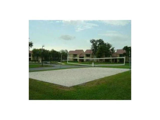 a view of a tennis court