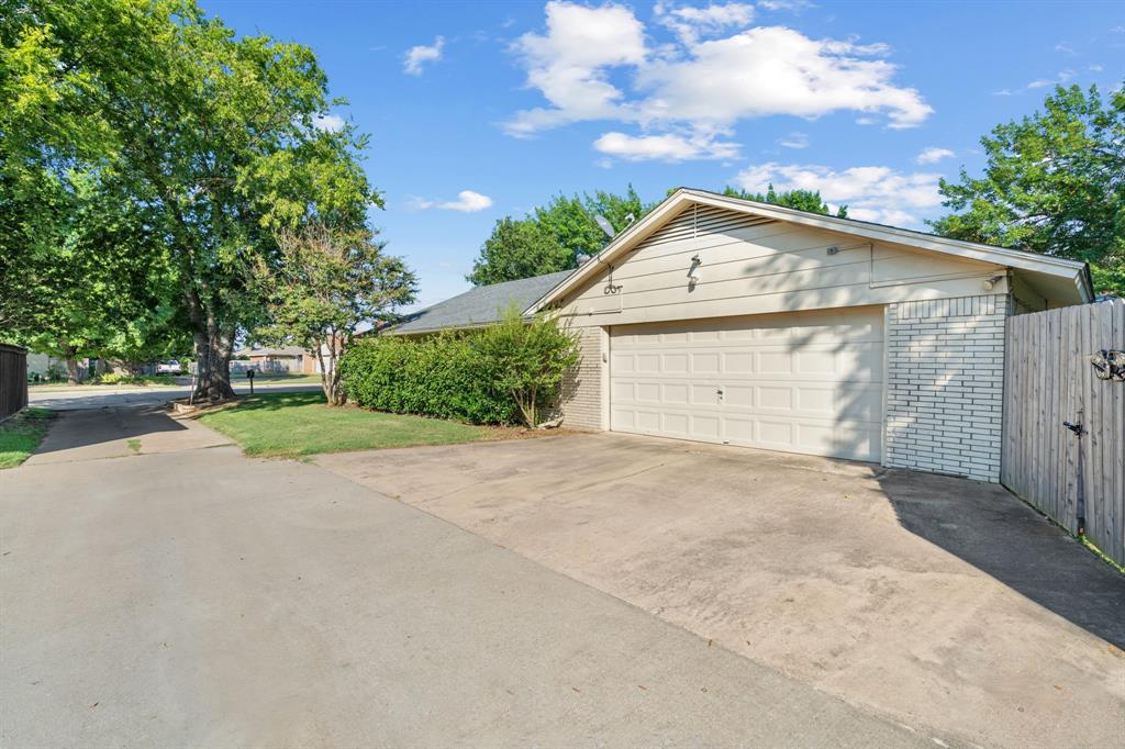 337 Town N Drive Terrell, TX 75160 - Photo 29 of 30 a view of backyard of garage