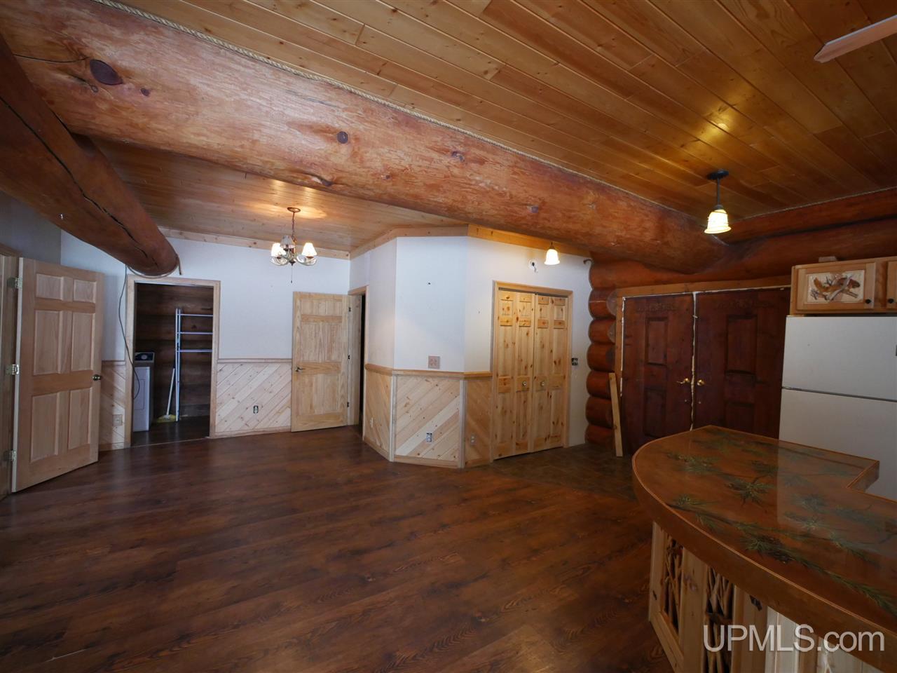 53696 Pontiac Road Hancock, MI 49930 - Photo 8 of 31