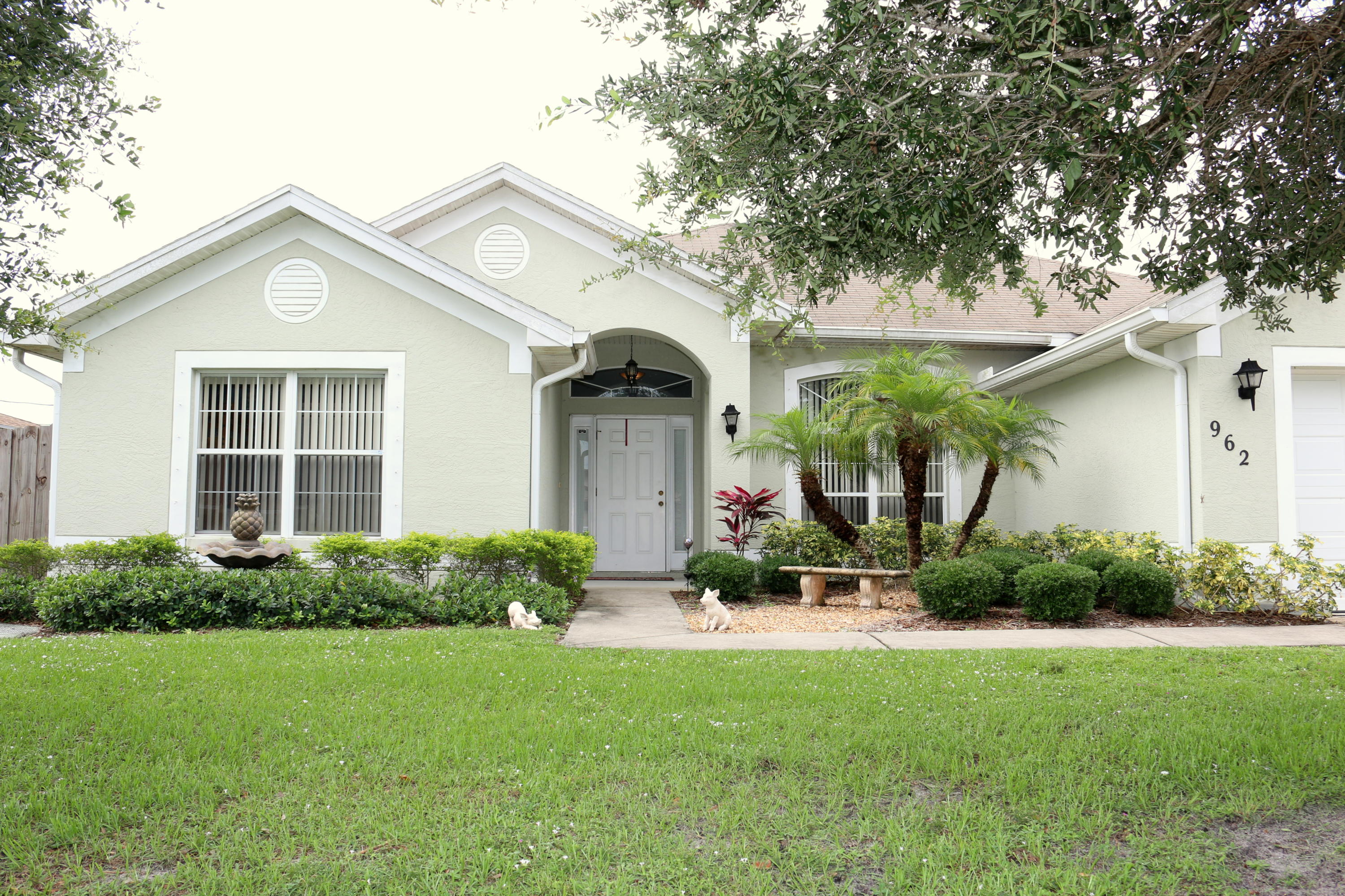 962 Southwest Fenway Road Port St. Lucie, FL 34953 - Photo 4 of 32 Front