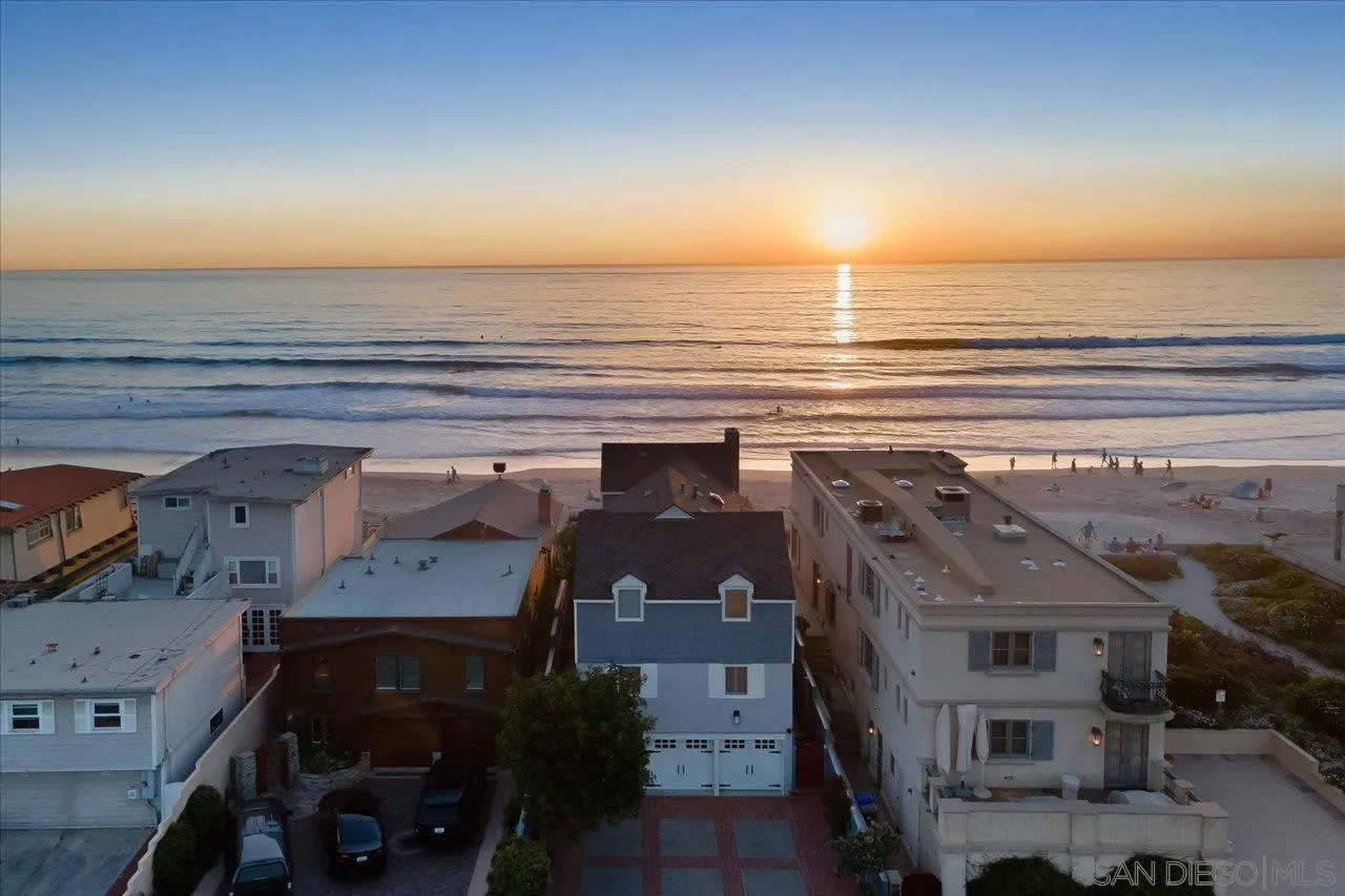 1844 Ocean Front Del Mar, CA 92014 - Photo 3 of 19