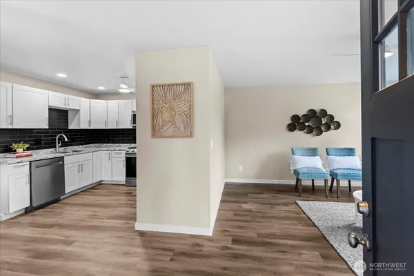 $129,900 | 14322 Admiralty Way, Unit 31, Lynnwood, WA 98087