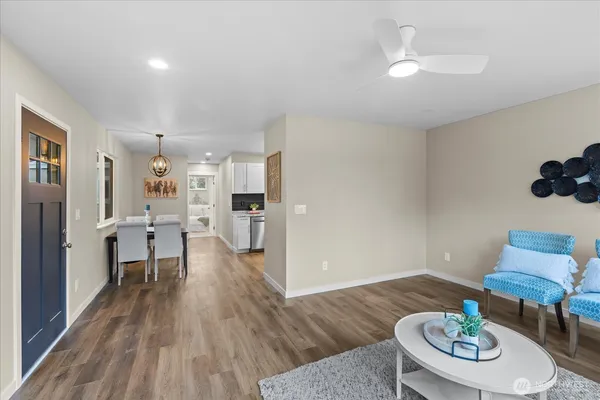 $129,900 | 14322 Admiralty Way, Unit 31, Lynnwood, WA 98087