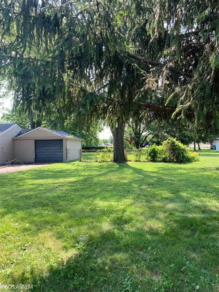 33228 Klein Road Fraser, MI 48026 - Photo 4 of 8