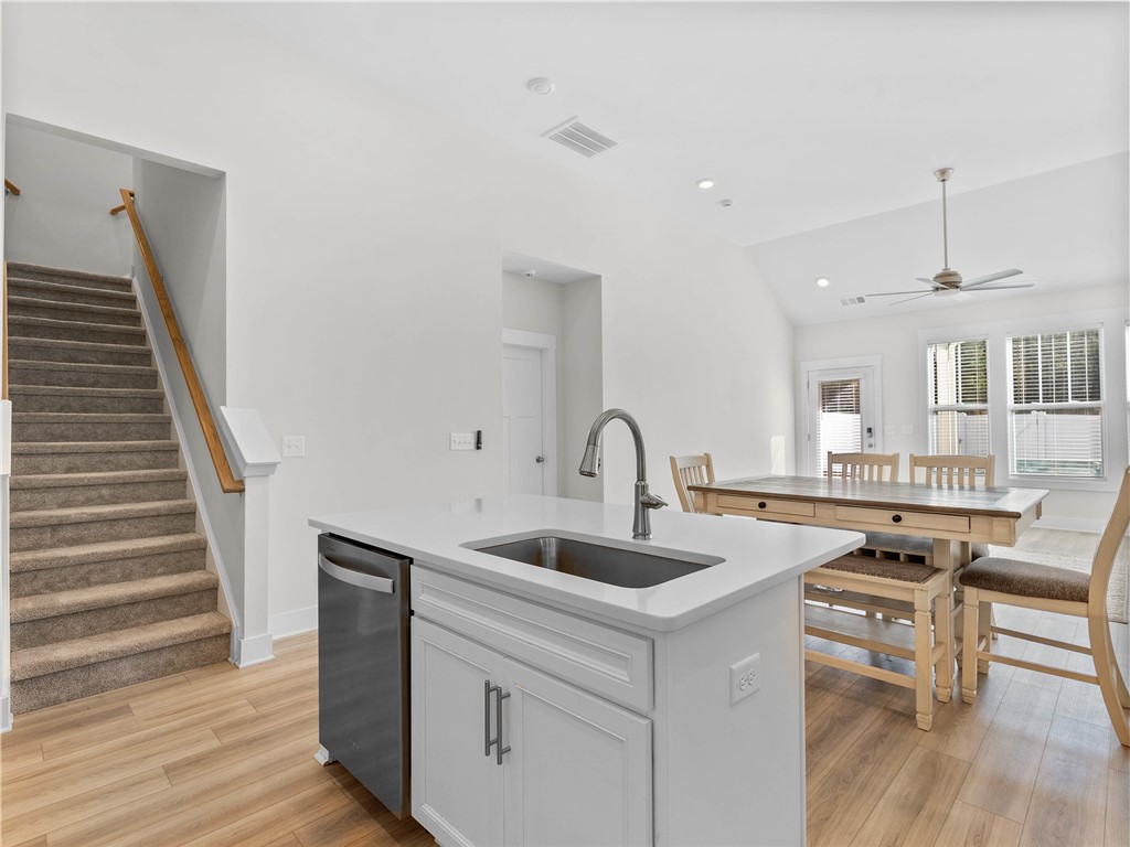 223 Grange Vly Lane Central, SC 29630 - Photo 8 of 45