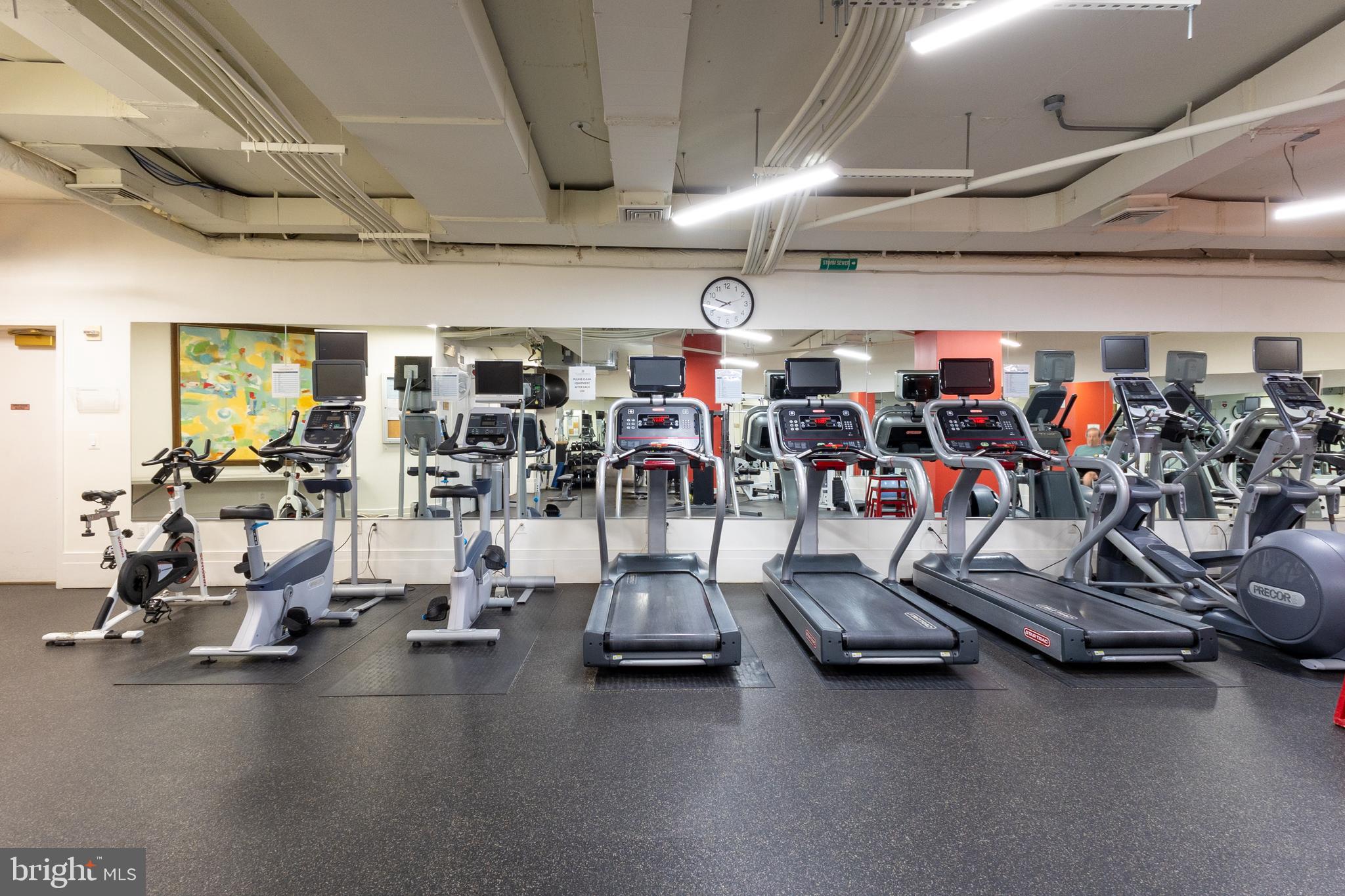 2425 L Street Northwest, Unit 431 Washington, DC 20037 - Photo 25 of 30 a view of a room with gym equipment