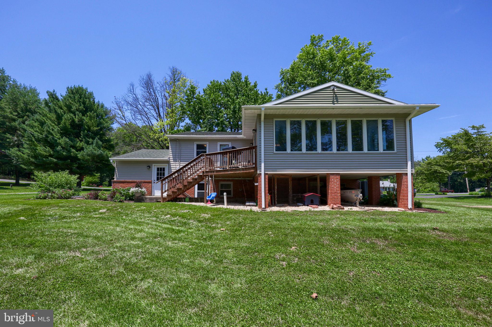 3356 Turnpike Road Elizabethtown, PA 17022 - Photo 44 of 52 Charming home with lush green surroundings.