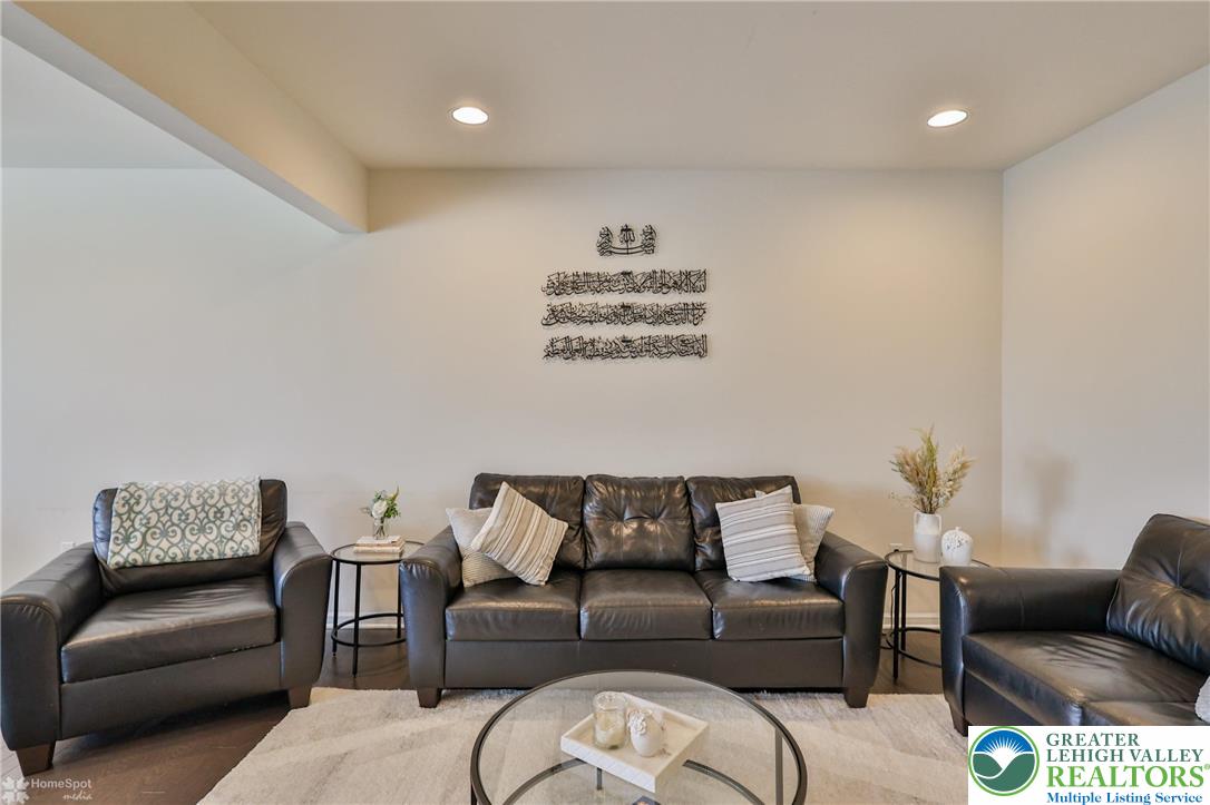 3972 Mink Road Emmaus, PA 18049 - Photo 6 of 75 Gallery Image 6