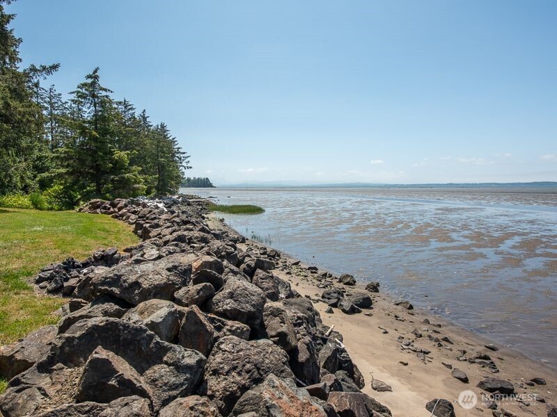 633 Highway 101 Chinook, WA 98614 - Photo 26 of 39 a view of ocean view with beach