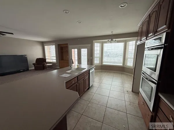 $675,000 | 354 East Lower Rock Creek Road, Inkom, ID 83245