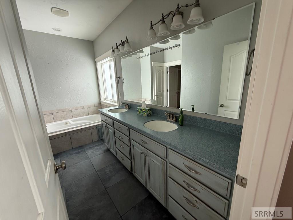 354 East Lower Rock Creek Road Inkom, ID 83245 - Photo 17 of 27