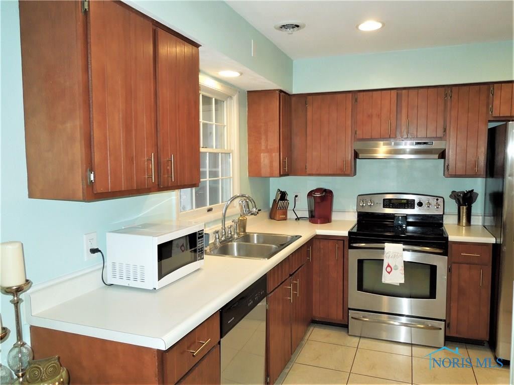 150 Quail Road, Unit 22 Perrysburg, OH 43551 - Photo 8 of 21 Gallery Image 8
