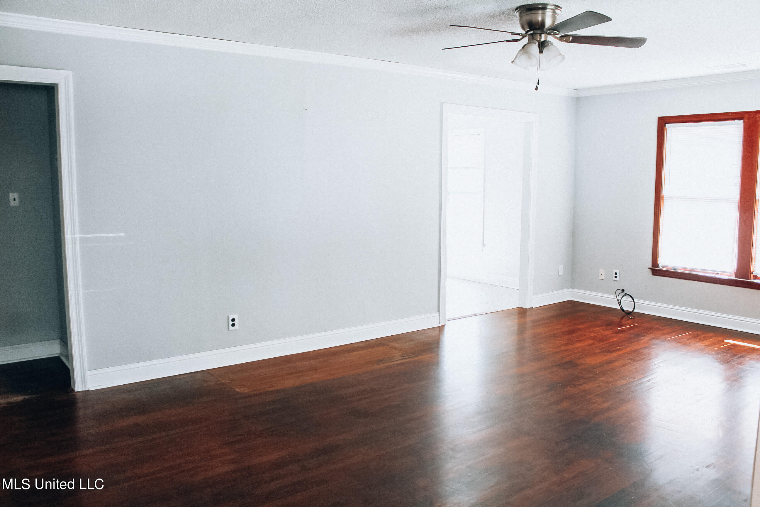 5106 Myrtle Street Moss Point, MS 39563 - Photo 3 of 25 BCA89451-F91D-40F7-998F-40CBF71CDFA7