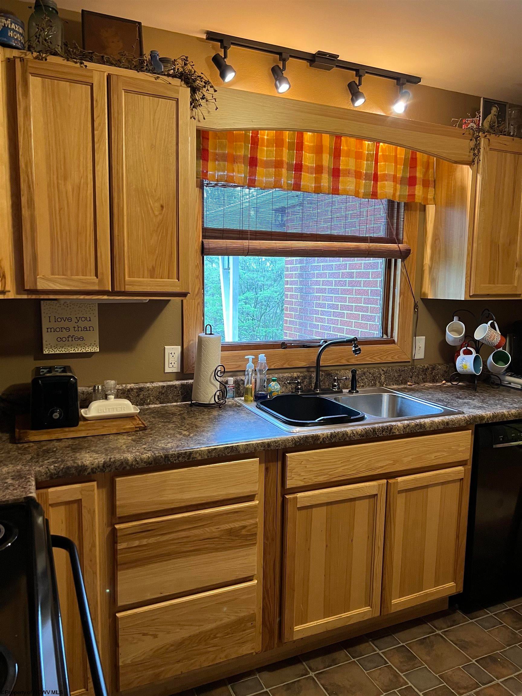 283 Norris Ridge Road Philippi, WV 26416 - Photo 15 of 30 Gallery Image 15