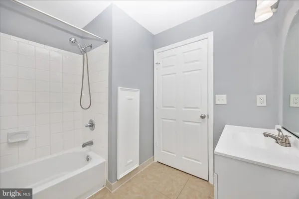$2,675 | 10001 Vanderbilt Circle, Unit 4, Rockville, MD 20850