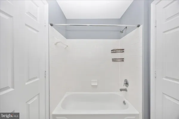 $2,675 | 10001 Vanderbilt Circle, Unit 4, Rockville, MD 20850