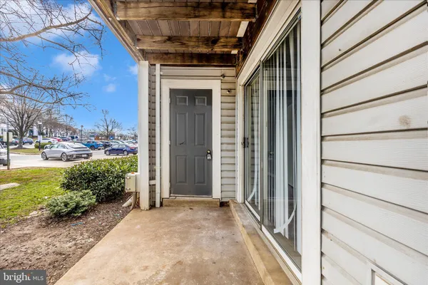 $2,675 | 10001 Vanderbilt Circle, Unit 4, Rockville, MD 20850