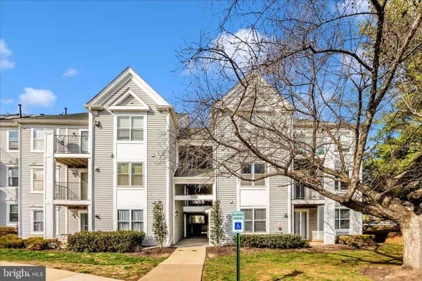 $2,675 | 10001 Vanderbilt Circle, Unit 4, Rockville, MD 20850