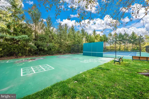 $2,675 | 10001 Vanderbilt Circle, Unit 4, Rockville, MD 20850