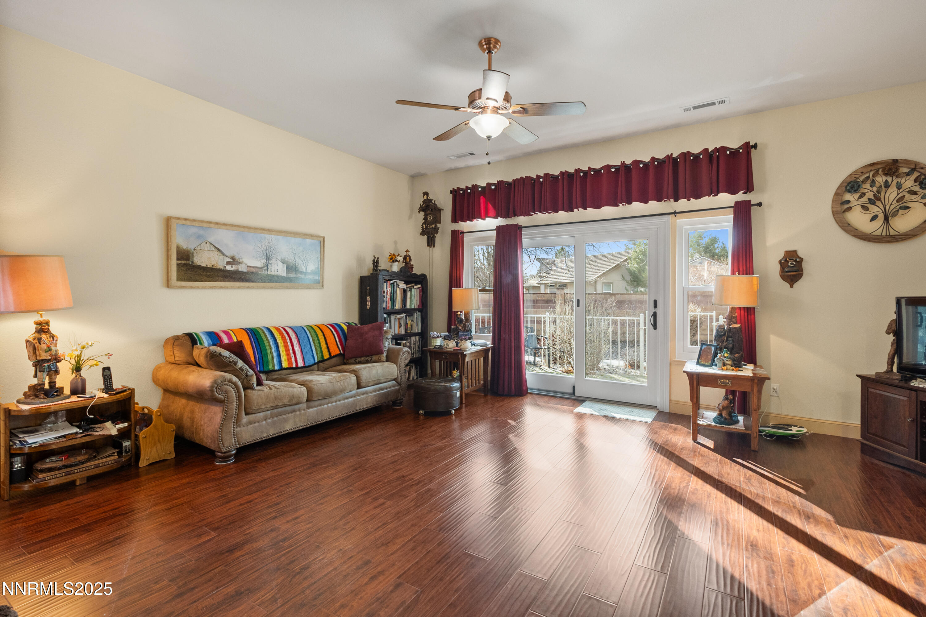 464 Sierra Leaf Circle Reno, NV 89511 - Photo 16 of 34 8L6A3003