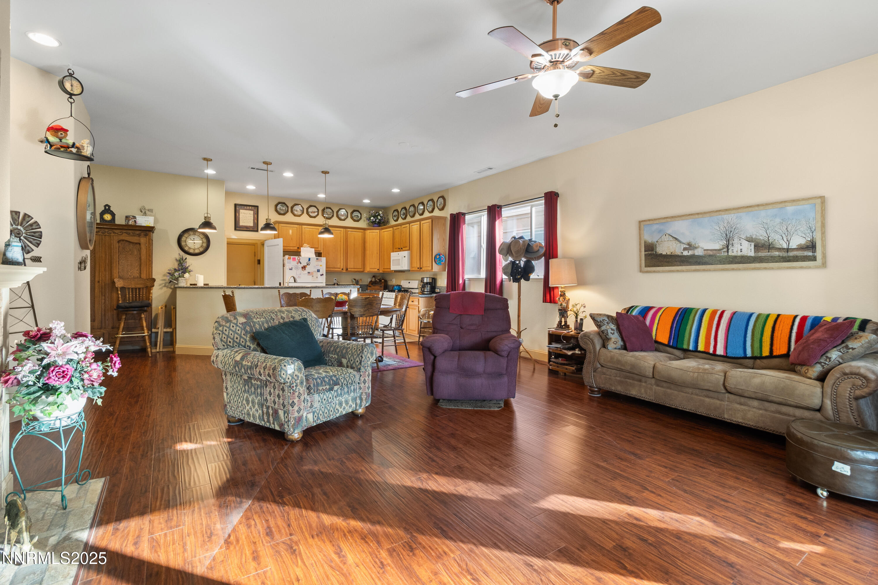 464 Sierra Leaf Circle Reno, NV 89511 - Photo 17 of 34 8L6A3006