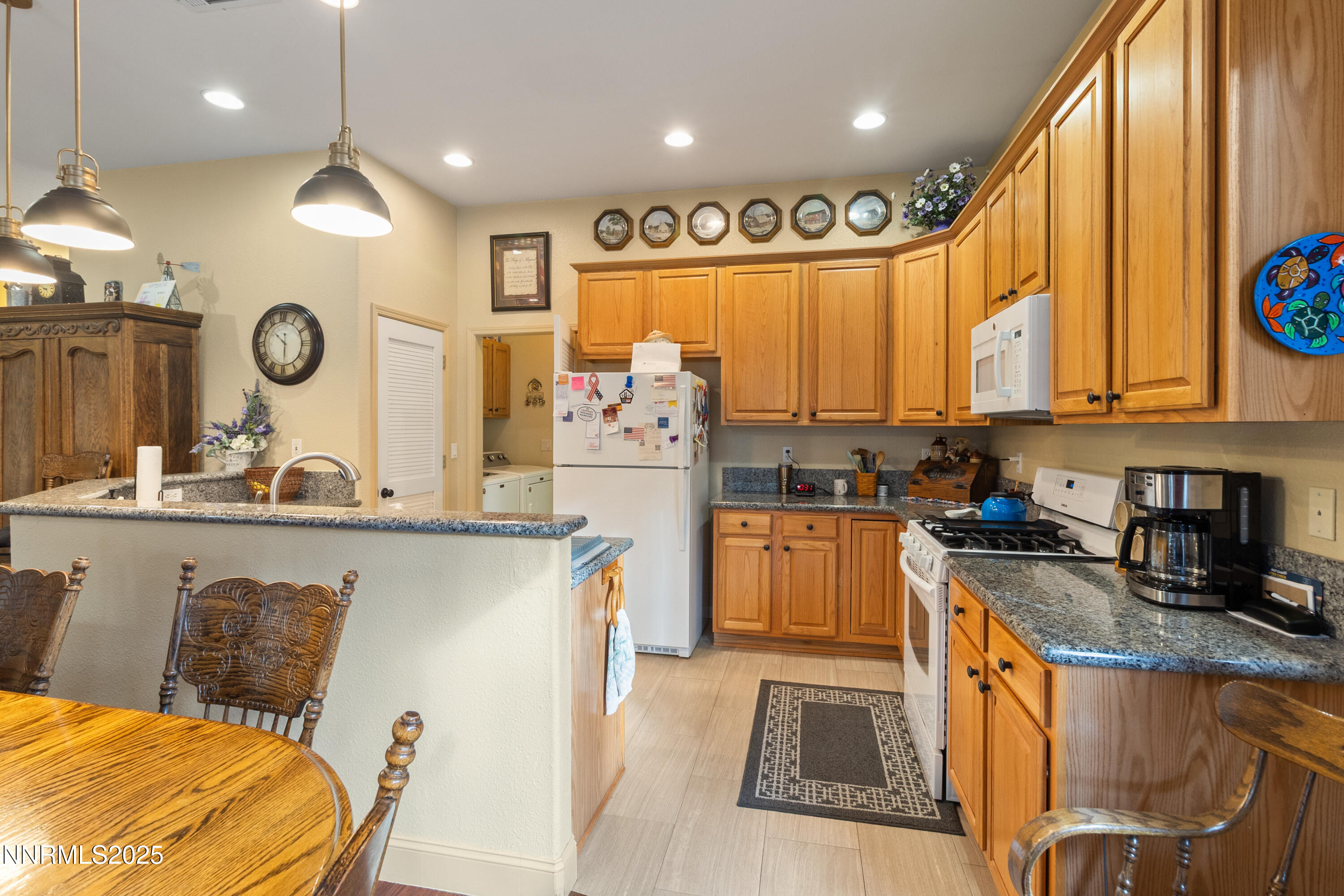 464 Sierra Leaf Circle Reno, NV 89511 - Photo 19 of 34 8L6A3012