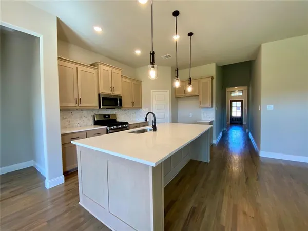 $379,990 | 415 Aldred Street, Greenville, TX 75401